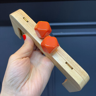 HOBİPOP - Ahşap Burs Çanta Klipsi Dörtgen Turuncu Geometrik Topuzlu HOBİPOP - Ahşap Burs Çanta Klipsi Dörtgen Turuncu Geometrik Topuzlu