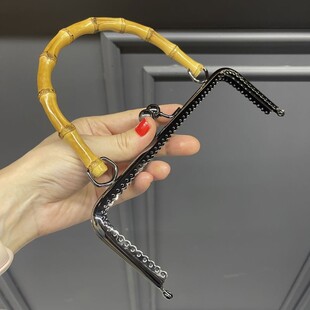 HOBİPOP - Bambu Saplı Metal Çanta Bursu Füme Renk 20 cm HOBİPOP - Bambu Saplı Metal Çanta Bursu Füme Renk 20 cm