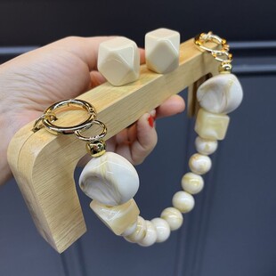 - Kapiçino Bej Akrilik Saplı Krem Topuzlu Ahşap Burs  - Kapiçino Bej Akrilik Saplı Krem Topuzlu Ahşap Burs