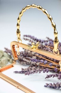 HOBİPOP - Metal Çanta Bursu Çiçek Topuzlu Altın Renk HOBİPOP - Metal Çanta Bursu Çiçek Topuzlu Altın Renk