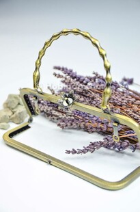 HOBİPOP - Metal Çanta Bursu Çiçek Topuzlu Eskitme Antik Sarı HOBİPOP - Metal Çanta Bursu Çiçek Topuzlu Eskitme Antik Sarı