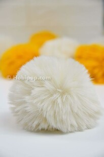 HOBİPOP - Şapka ve Bere Ponponu 01 Ekru HOBİPOP - Şapka ve Bere Ponponu 01 Ekru